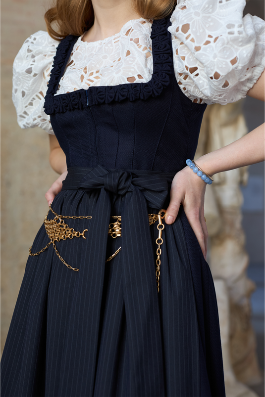 Damen Dirndl lang Madam Marie MM-ELYNARA/80 midnight - Modelbild